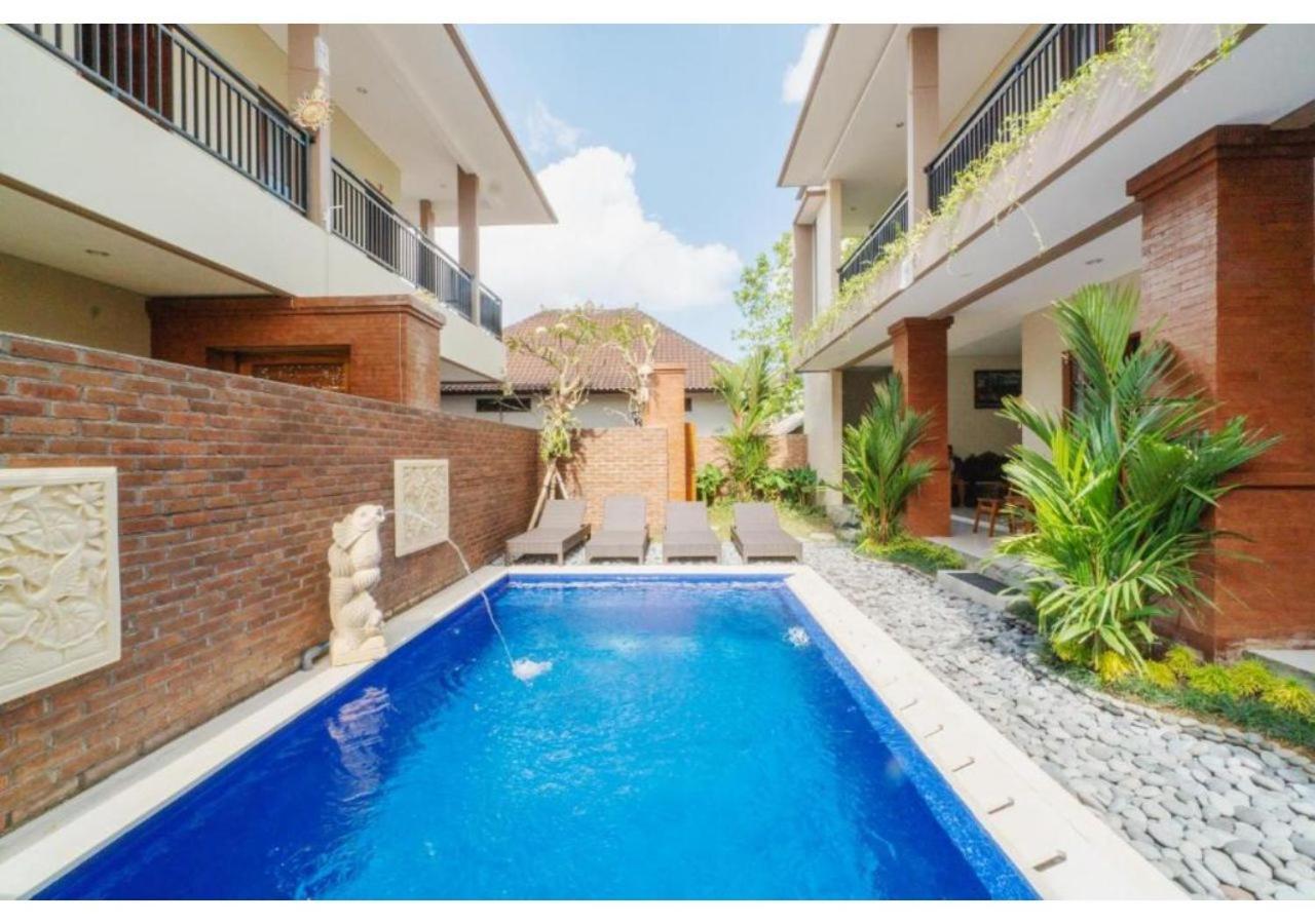 Komala Homestay Canggu Екстериор снимка
