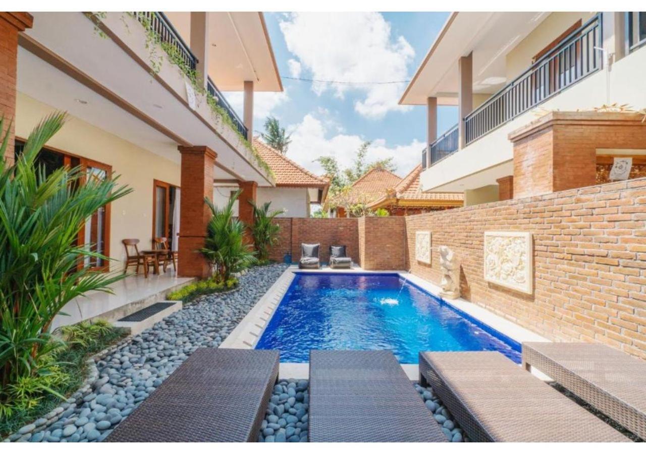 Komala Homestay Canggu Екстериор снимка