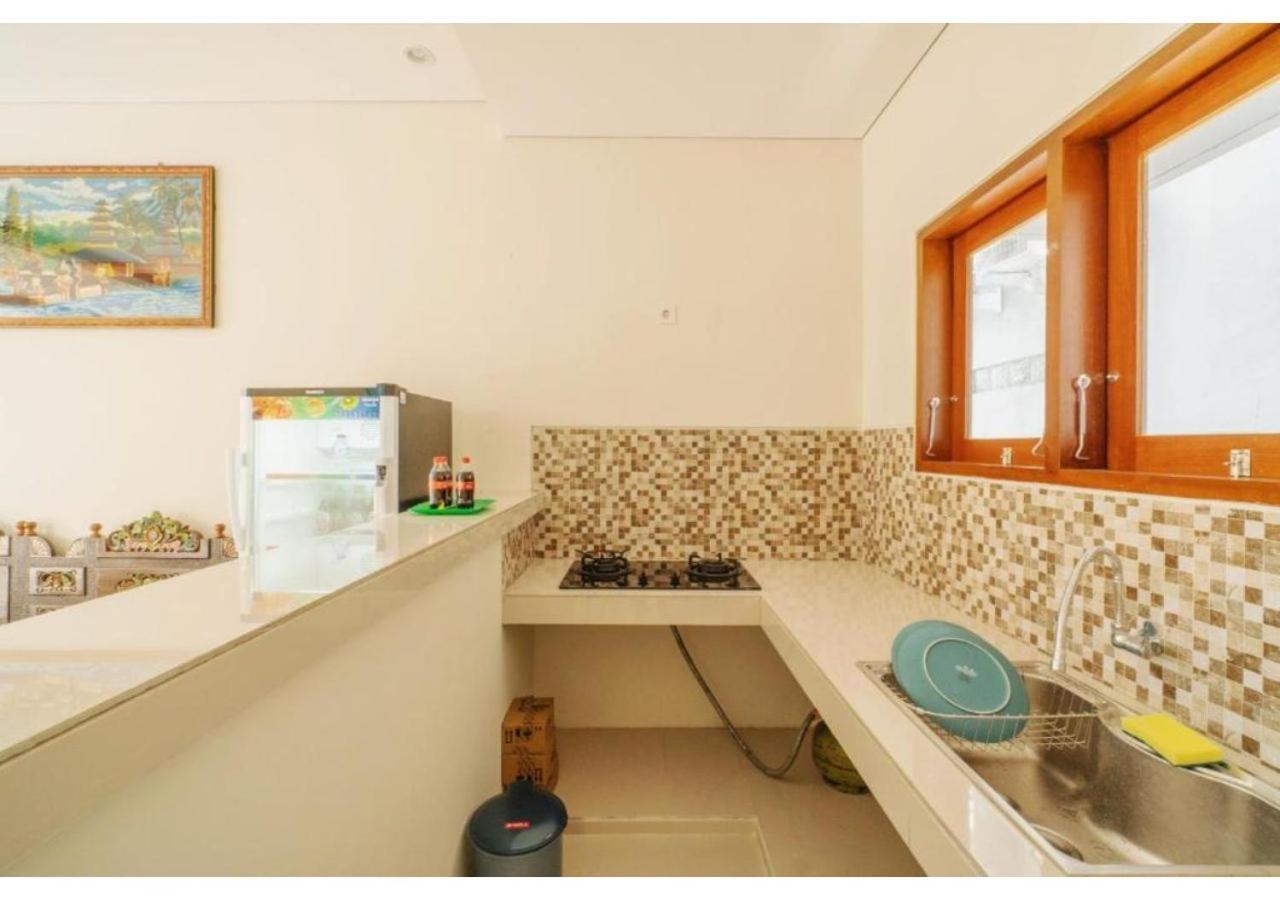 Komala Homestay Canggu Екстериор снимка