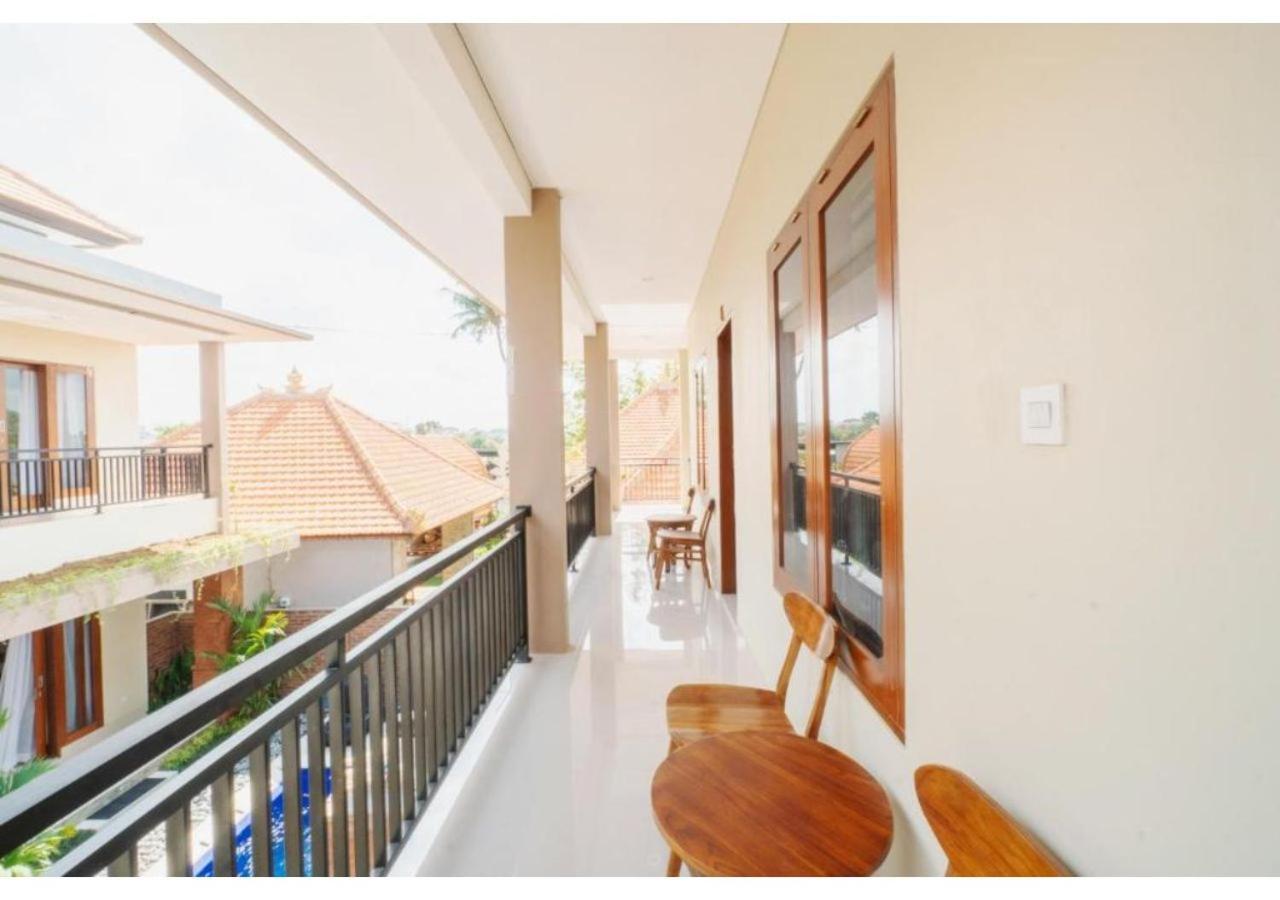 Komala Homestay Canggu Екстериор снимка