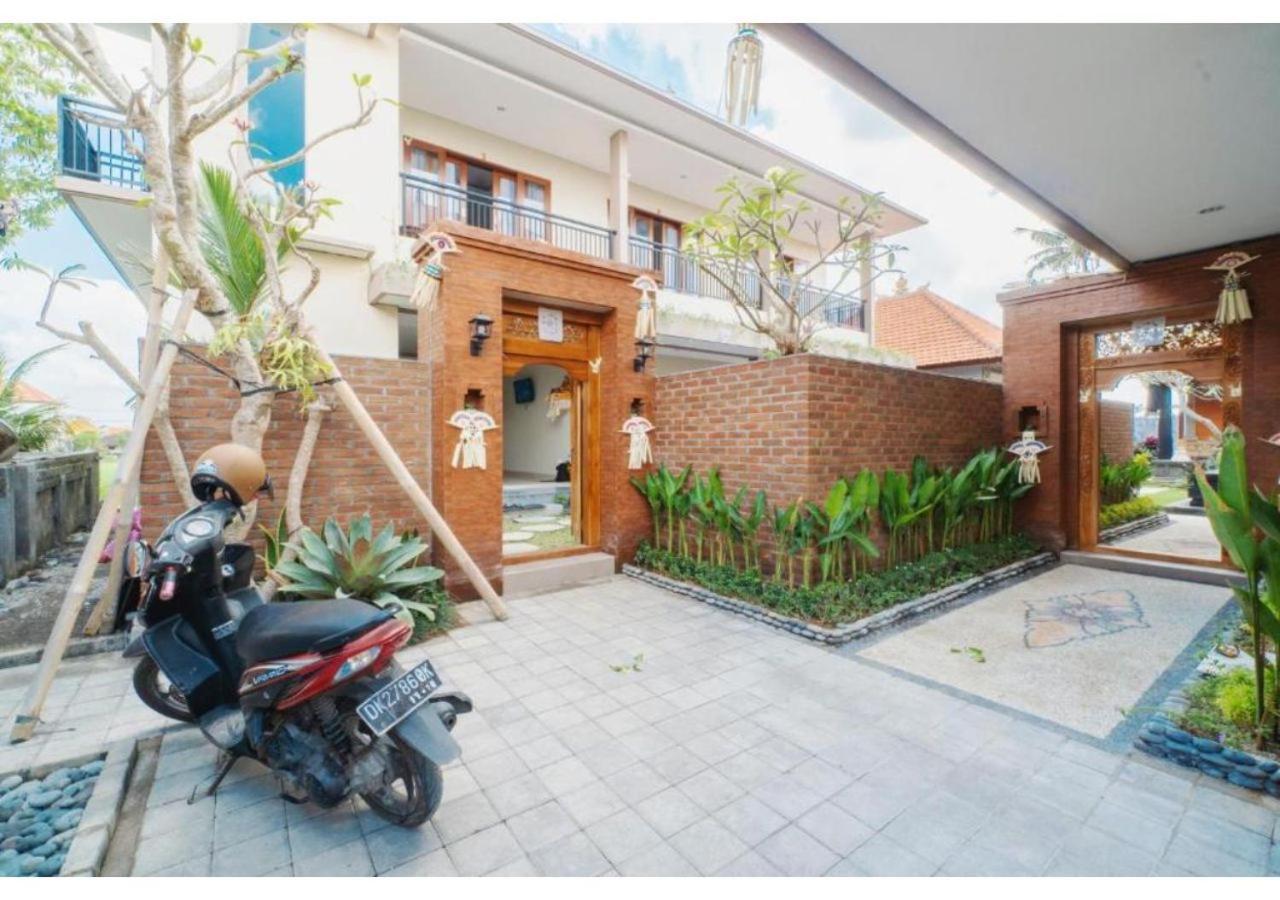 Komala Homestay Canggu Екстериор снимка