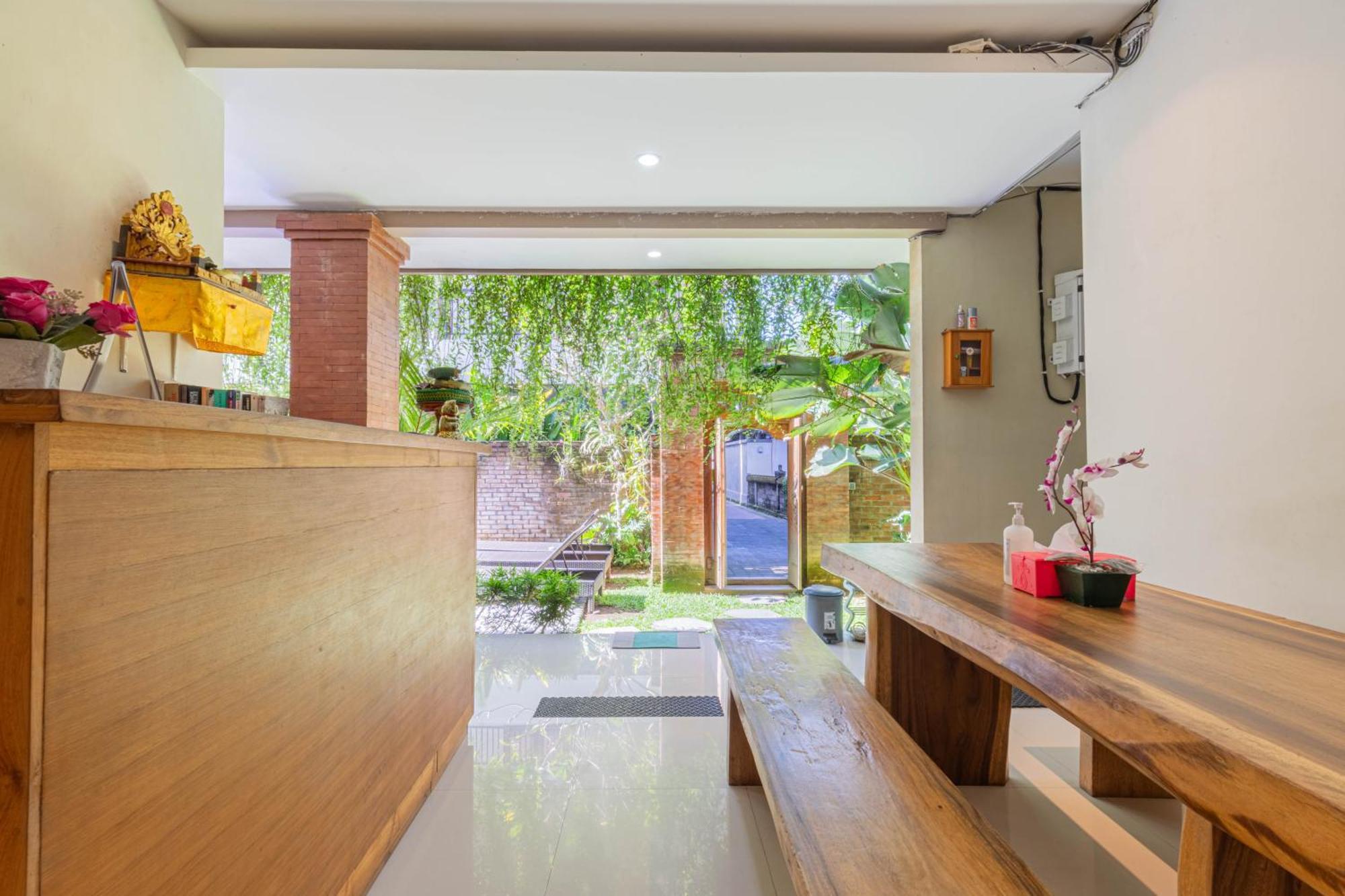 Komala Homestay Canggu Екстериор снимка