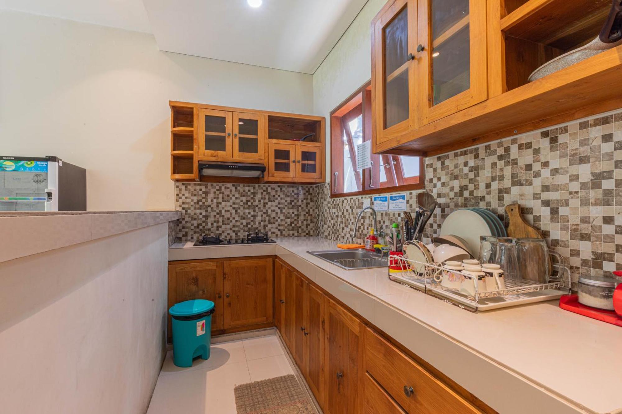 Komala Homestay Canggu Екстериор снимка