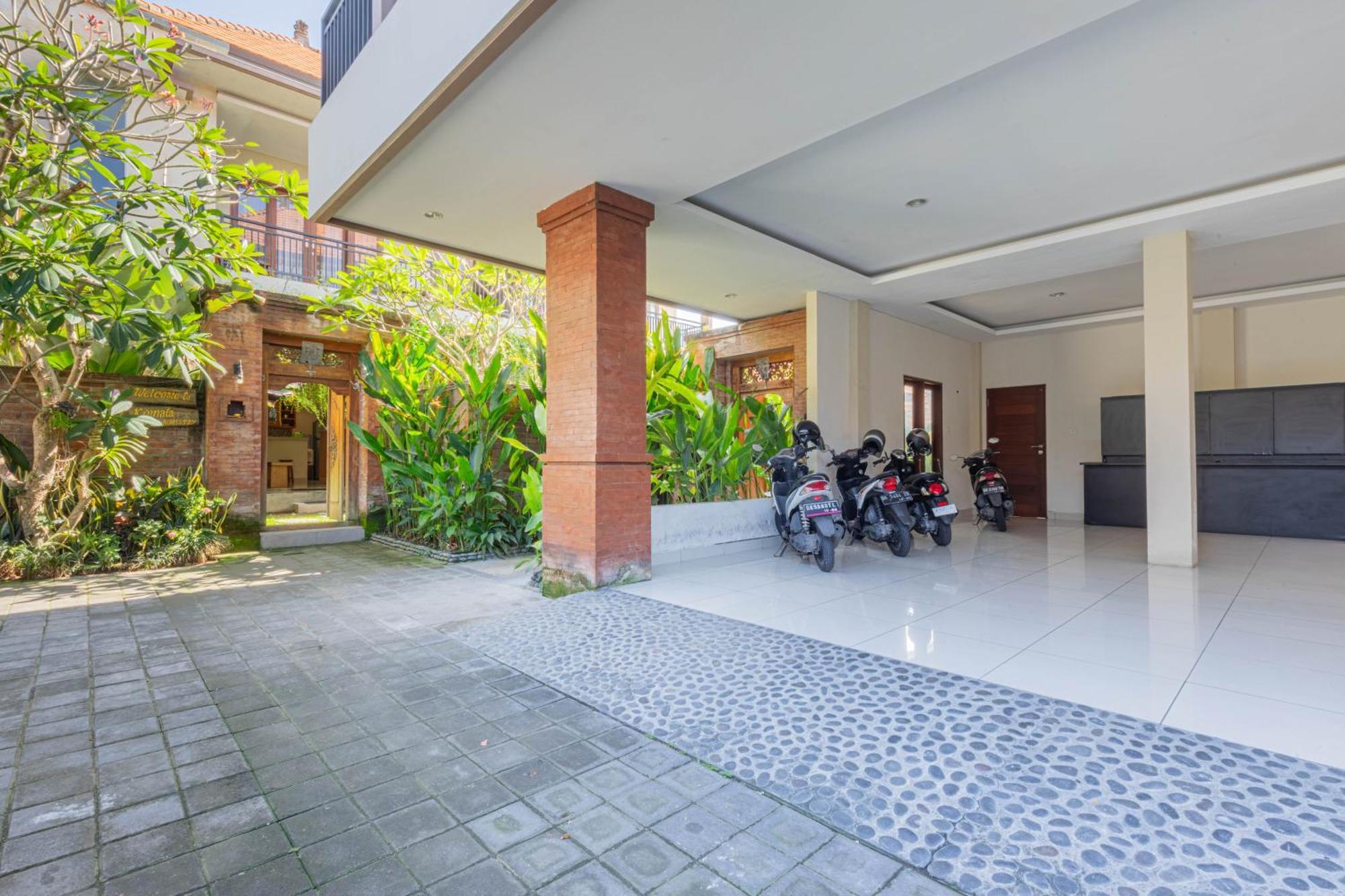 Komala Homestay Canggu Екстериор снимка