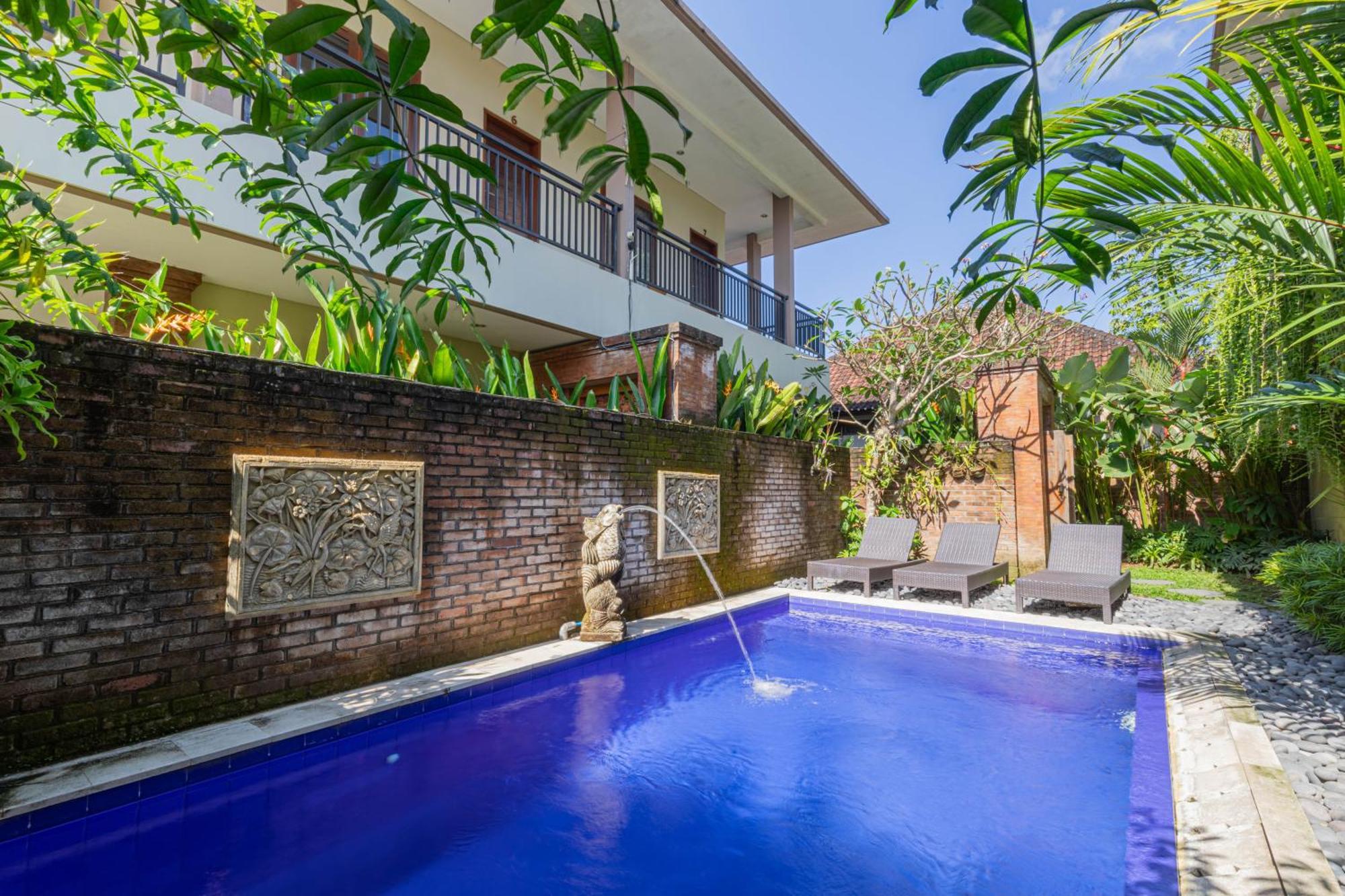 Komala Homestay Canggu Екстериор снимка