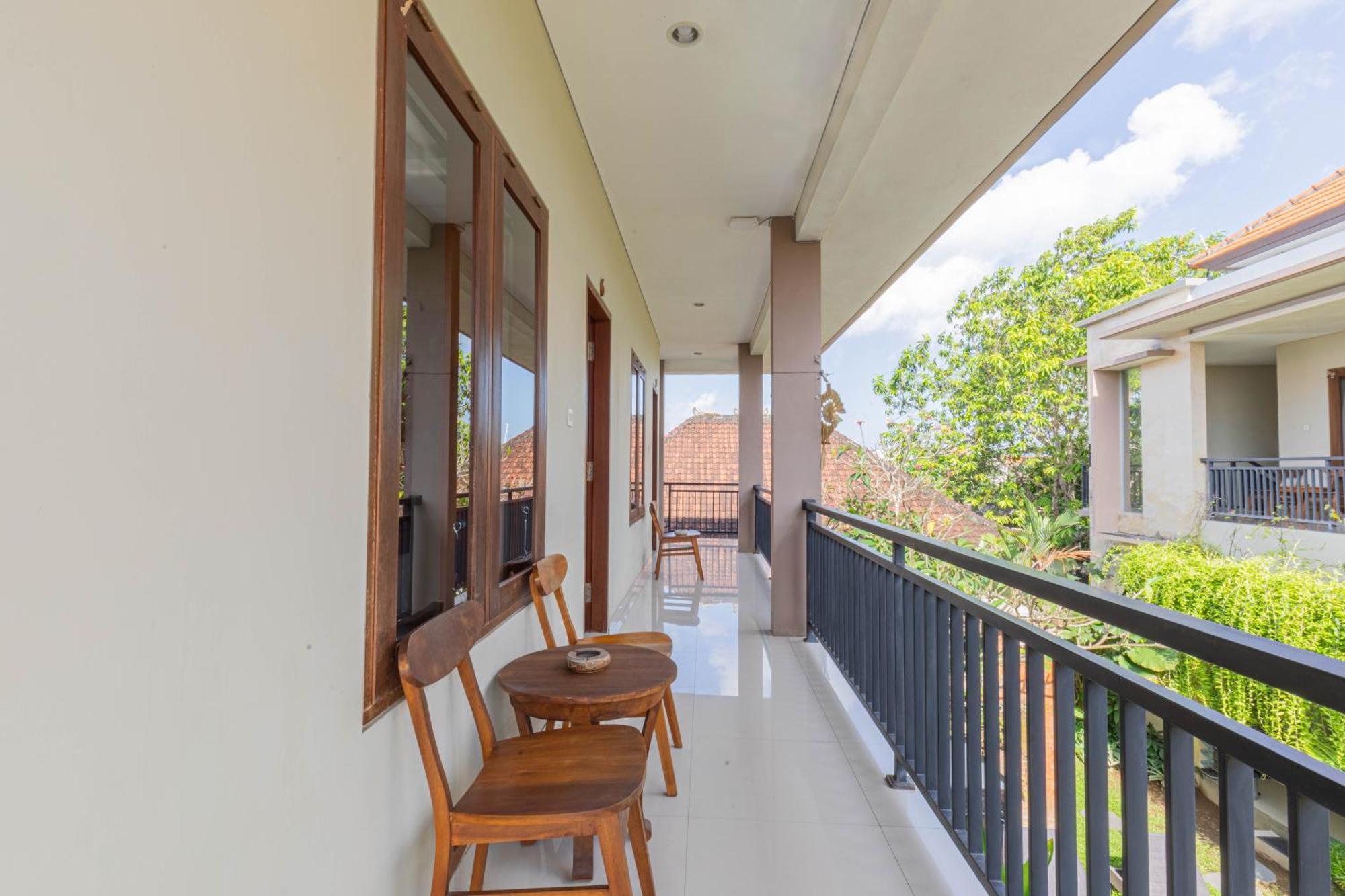 Komala Homestay Canggu Екстериор снимка