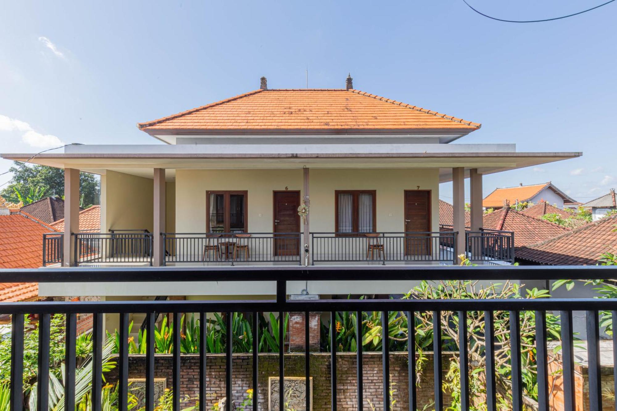 Komala Homestay Canggu Екстериор снимка